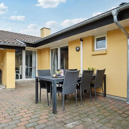 Pet Friendly In With Sauna Oksbøl