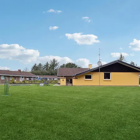 Nyaraló Pet Friendly In With Sauna Oksbøl