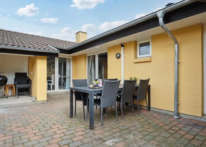 Pet Friendly In With Sauna Oksbøl